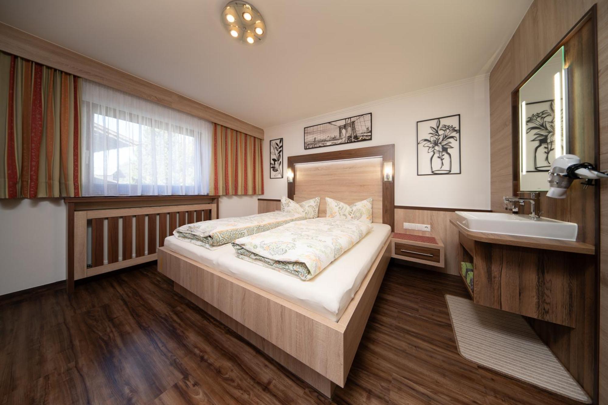 Haus Alexander Apartment Langenfeld Ngoại thất bức ảnh