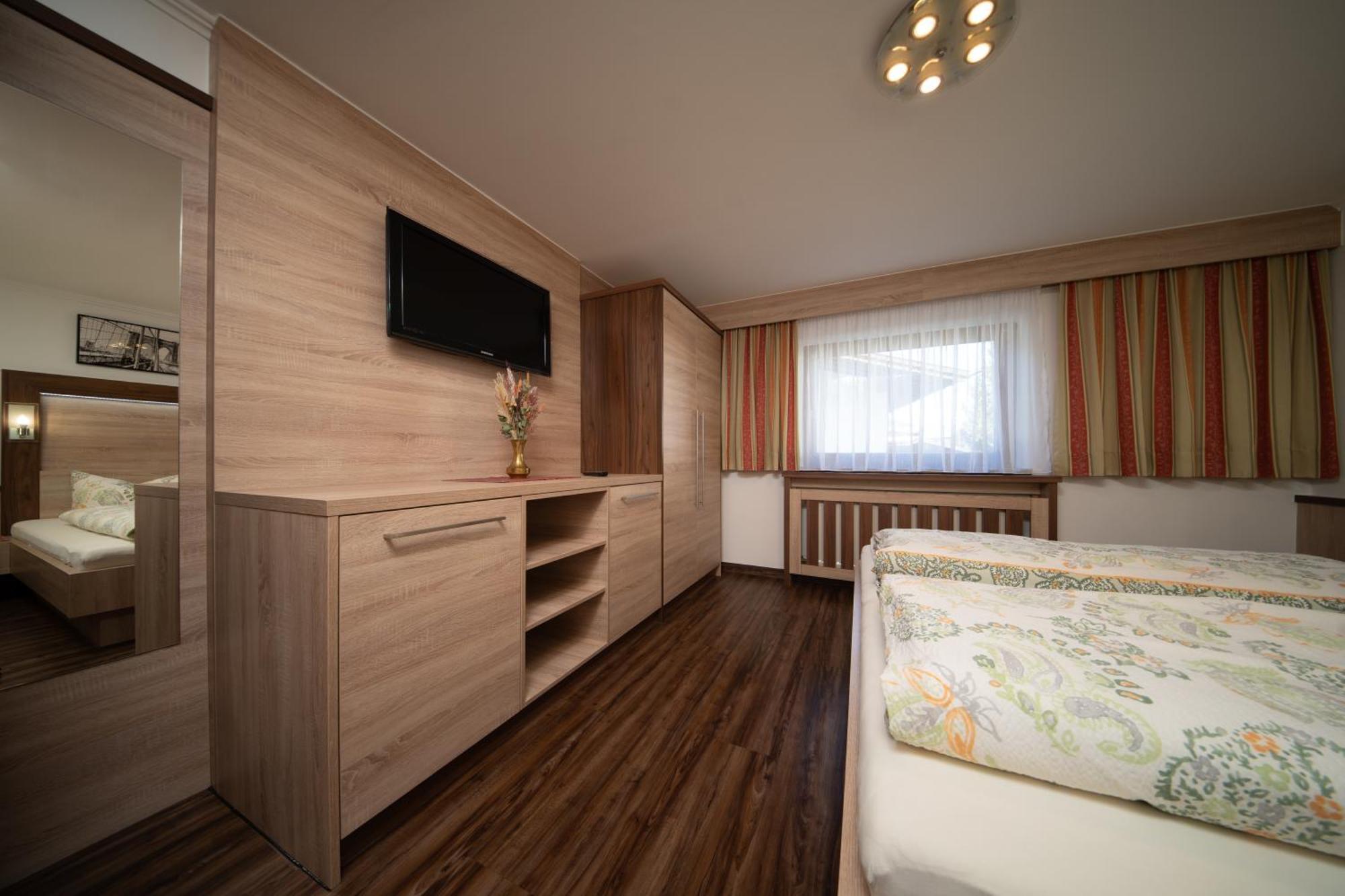Haus Alexander Apartment Langenfeld Ngoại thất bức ảnh